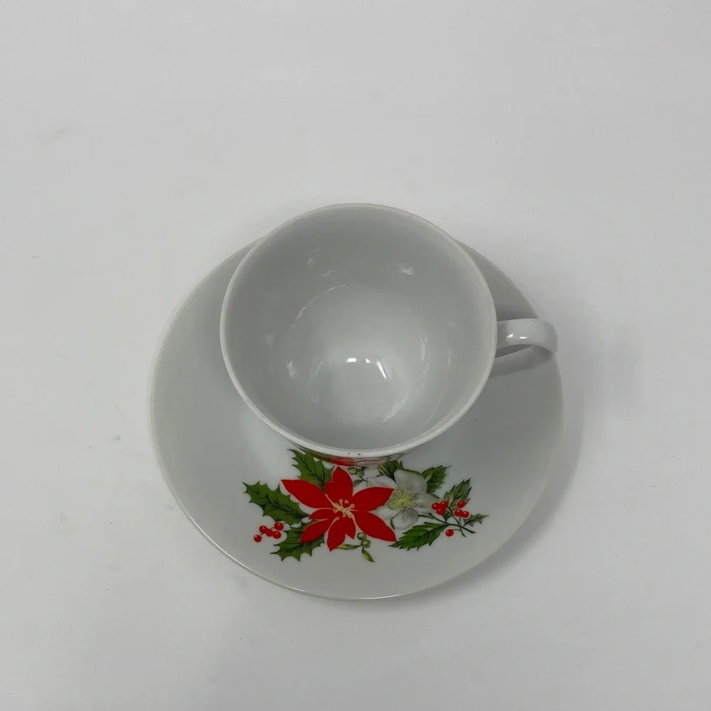 Christmas poinsettia Teacup and Saucer Set